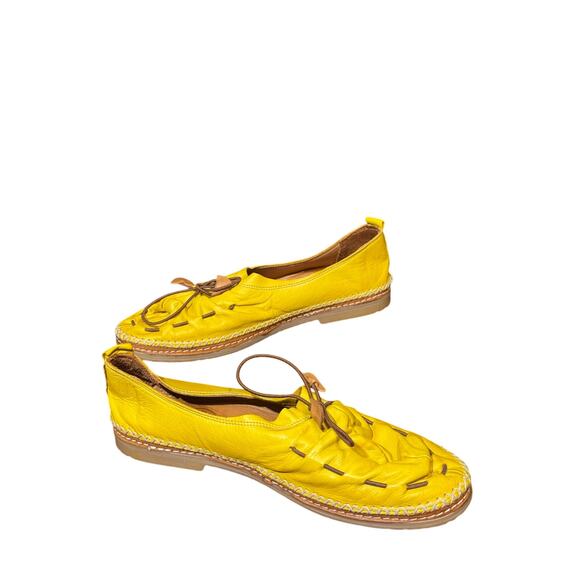 Lemon lime leather flat in great condition size 41 euro - Picture 3 of 7